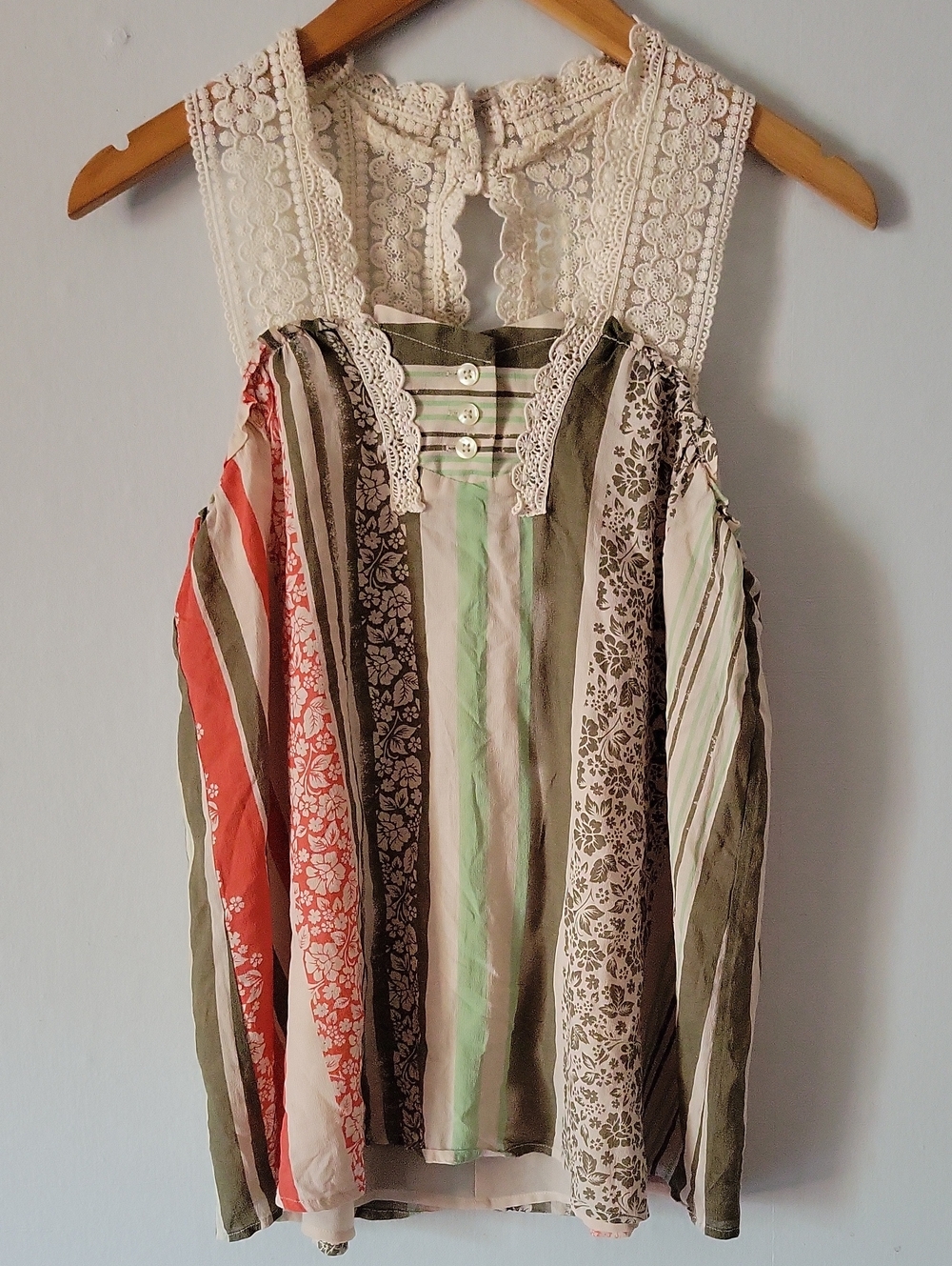 CAbi Tank Top Size Small